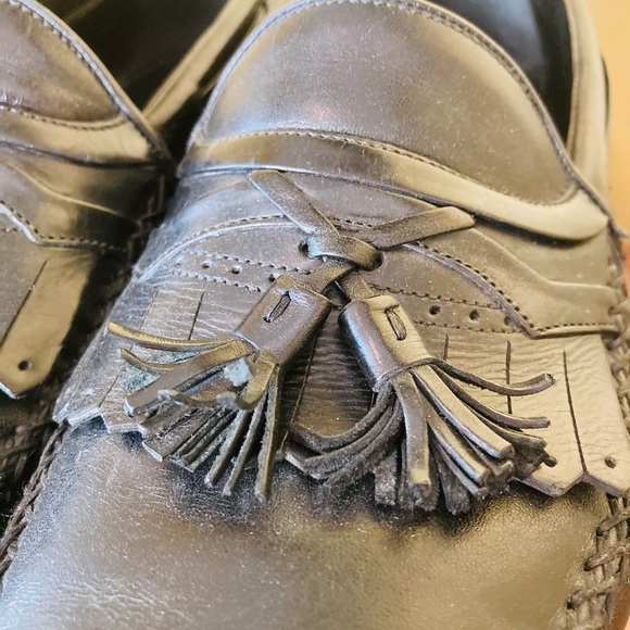 Vintage Johnston & Murphy Black Shoes with tassels - Picture 4 of 12